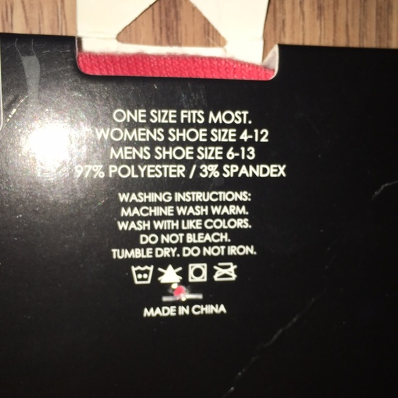 NWT Unisex Cheez-It Crew Socks: Size 4-13 - Picture 4 of 5